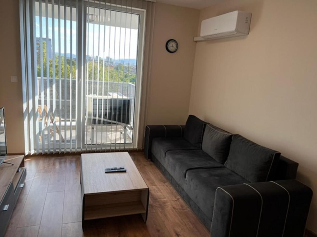 Apartament комфорт, близо до летището Sofia