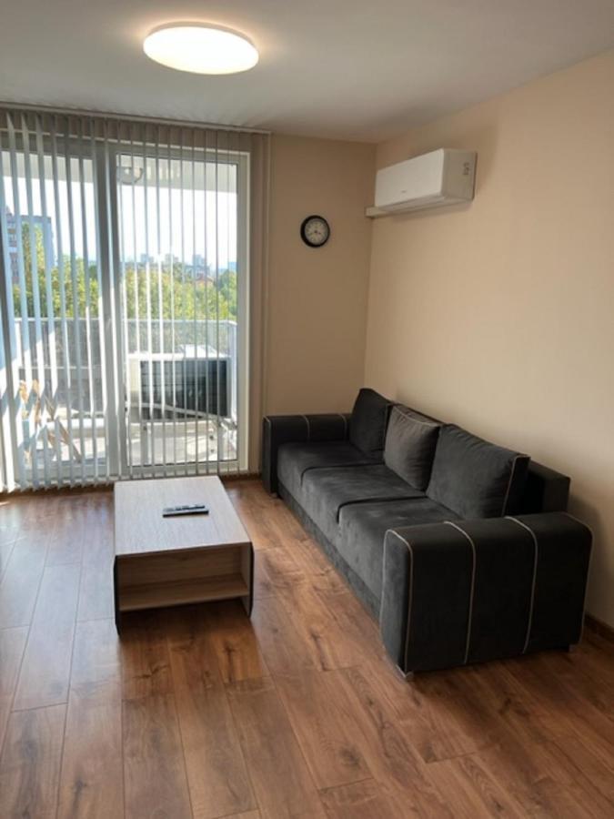 комфорт, близо до летището Apartament Sofia